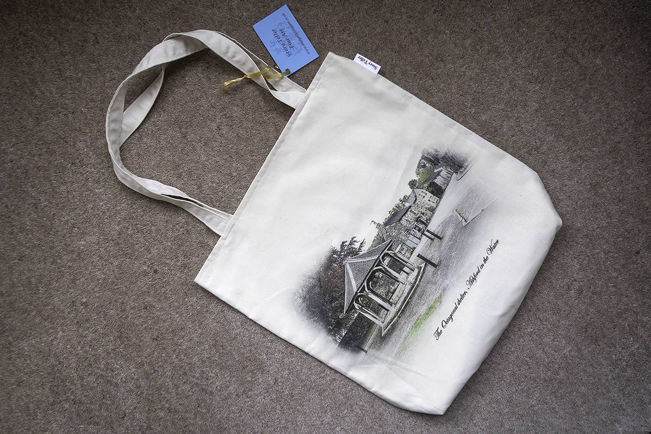 Tote Bag – Tote bag, the Octagonal shelter Ashford in the water